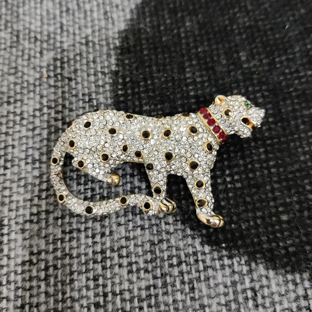 Vintage Crystal Leopard Brooch 1980's
